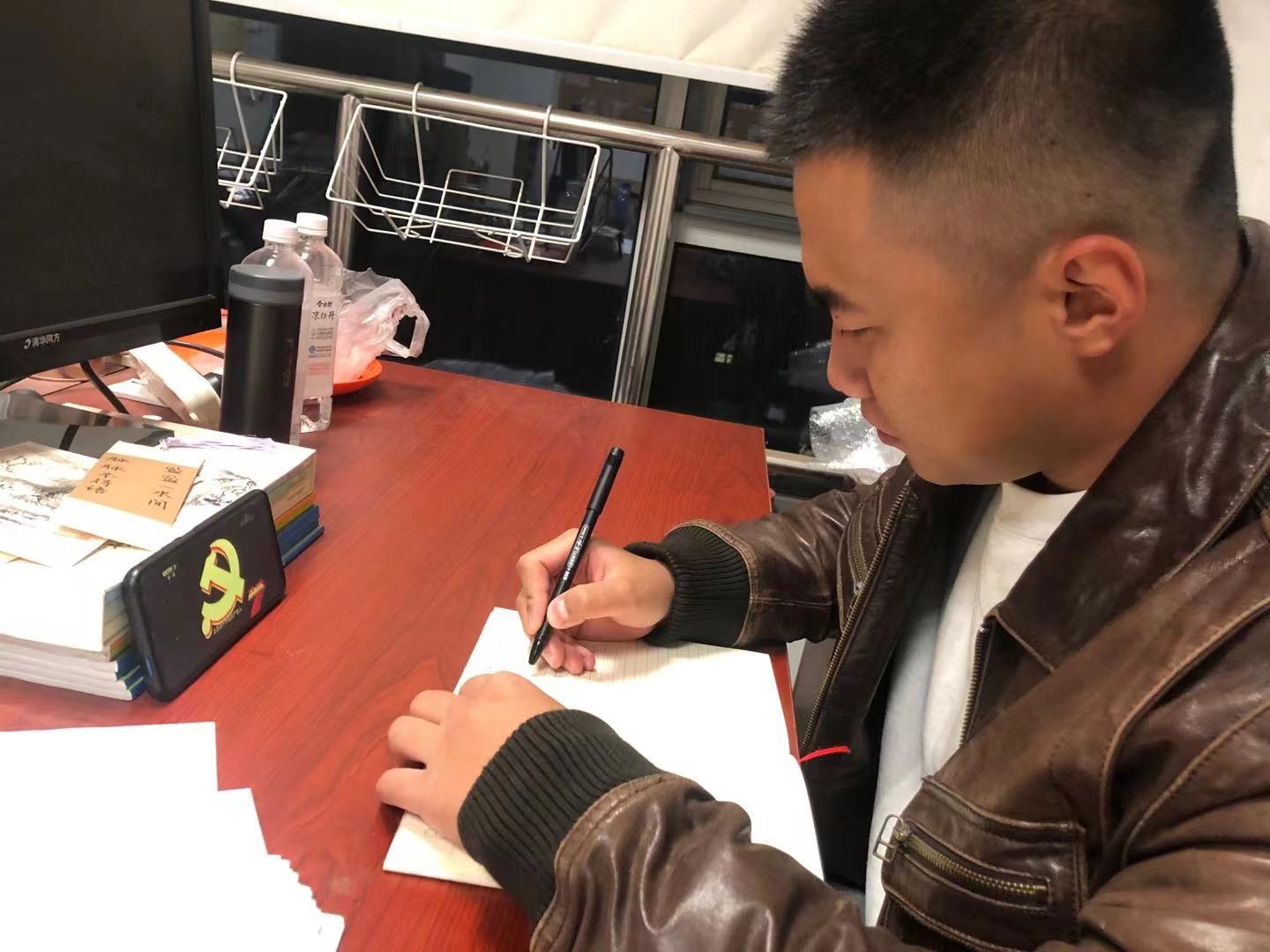 aa5f1c0411bf4c0995f23511a03ae91e.jpg aa5f1c0411bf4c0995f23511a03ae91e.jpg